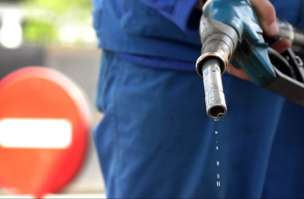 Scumpirea carburanților discutată la ședința plenară a Parlamentului